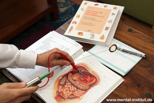 Bild: Aurachirurgie in Frankfurt: Energetische Operationen im Zellgedächtnis & professionelle Chakren-Reinigung