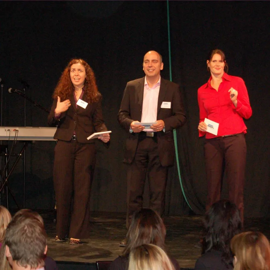 Ein außergewöhnlicher Programmpunkt: Der Auftritt von THEATER-INTERAKTIV sorgt für neuen Gesprächsstoff