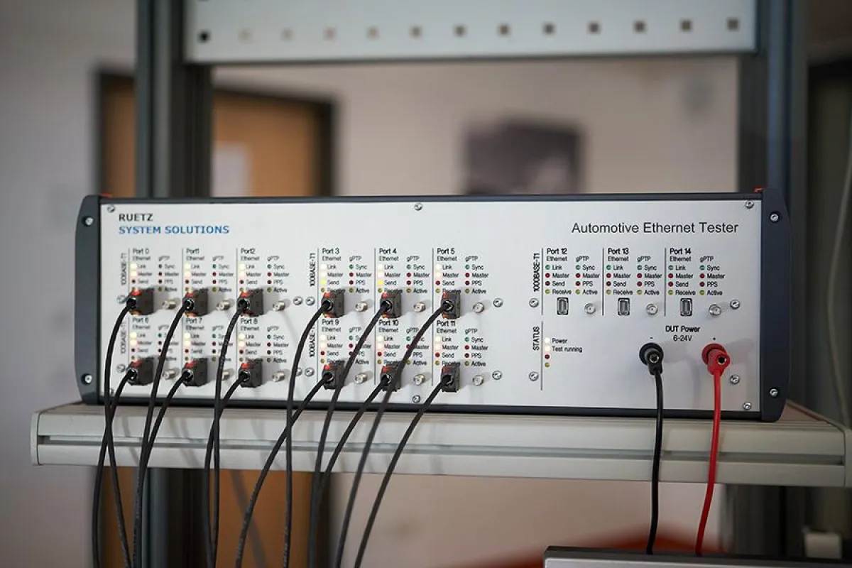 Automotive Ethernet Tester: hochautomatisiertes Testsystem für TC8-Switching & AVB/TSN-Standards