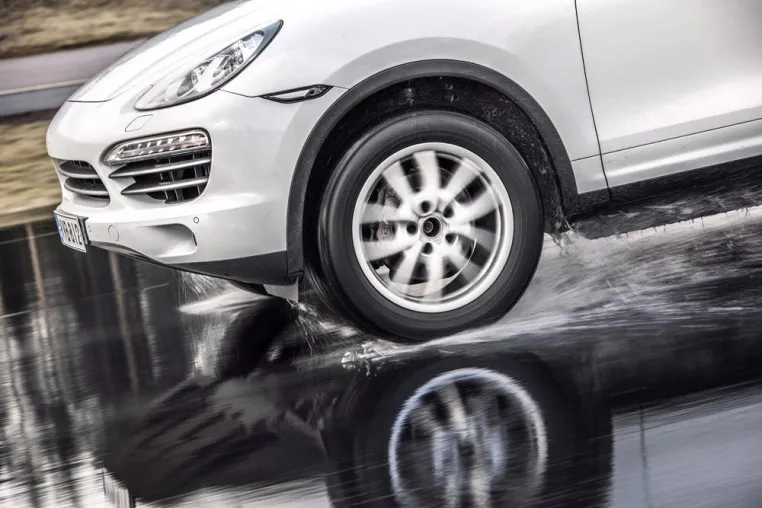 Bild: Nokian Tyres: erste Winterreifen in AA- und A-Nassgriff-Klasse der Welt