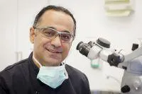 Bild: Duisburger Zahnarzt erneut geehrt: Dr. Mustafa Ayna international spitze!