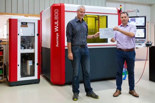 LILA stellt Weltrekord in der Wasserstrahl-Laserbearbeitung auf Bild: LILA stellt Weltrekord in der Wasserstrahl-Laserbearbeitung auf