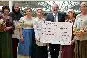 Stiftung Kreissparkasse unterstützt Historical des Chors „Happy Voices“ Bild: Stiftung Kreissparkasse unterstützt Historical des Chors „Happy Voices“