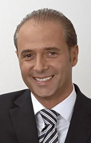 Bild: Neuer Geschäftsführer bei der Fort Dodge Veterinär GmbH