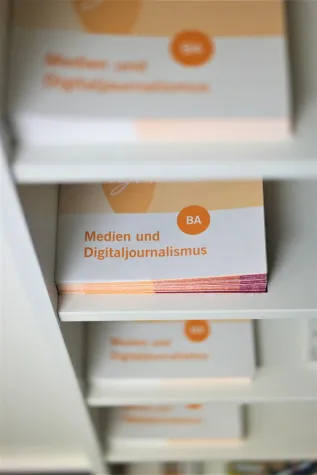 Journalismusstudium an der SFU Berlin – Bewerbungen derzeit online Bild: Journalismusstudium an der SFU Berlin – Bewerbungen derzeit online