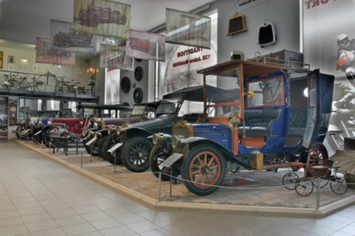 Alleine 10 NSU-Automobile aus der Vorkriegszeit erwarten den Besucher - weltweit einmalig!