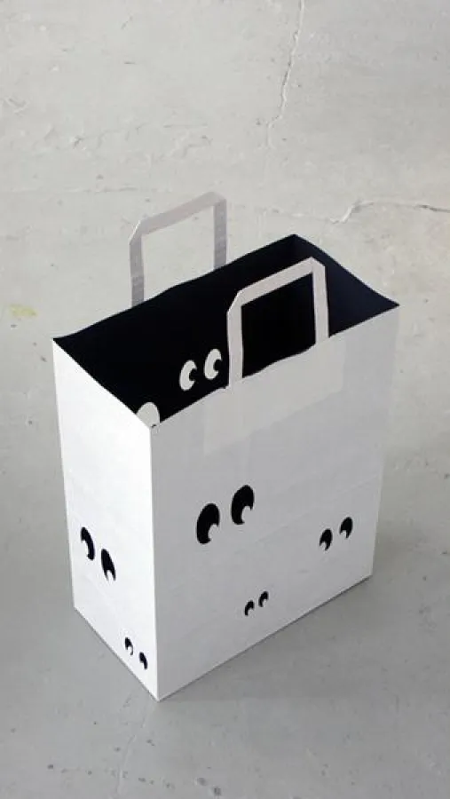 Axel Lieber, Silent Movie, 2012, Papier, 49 x 33 x 17cm