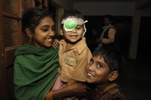 Bild: handytarife.de unterstützt die Christoffel-Blindenmission