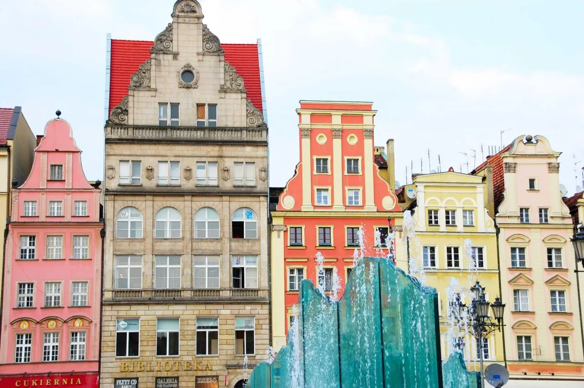 Brunnen auf dem Marktplatz Breslau (© wroclaw.de)