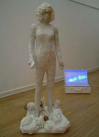 Bild: RENGHA RODEWILL - SAVE THE DATE FOR CHARITY