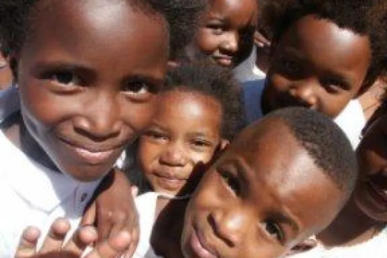 Bild: Zu Weihnachten für Kinder in Not spenden lassen