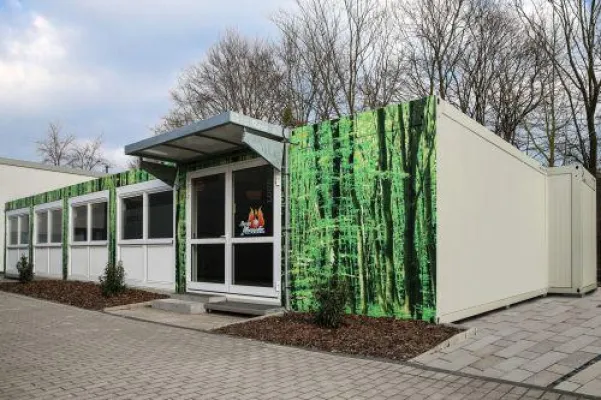 Bild: ELA Container in sportlicher Umgebung