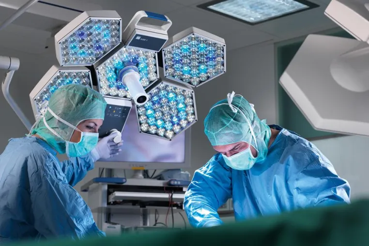 Bild: TRUMPF stattet irakisches Krankenhaus mit Highend-Medizintechnik aus