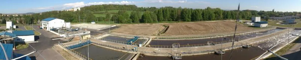 Sewage sludge contains lots of valuable elements such as phosphorus. In order to recover it wastewater treatment facilities need to invest. (Landshut University of Applied Sciences)