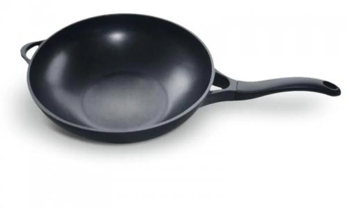 leichter Wok mit antiallergener Antihaftbeschichtung