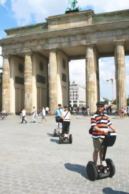 Bild: Segway Citytour feiert 10.000 Fahrgast