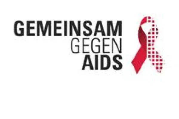 Bild: Gemeinsam gegen AIDS: Sonne, Strand und Prominenz für den neuen TV-Spot des Vereins \"Regenbogen e.V.\"