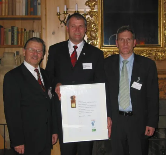 Bild: Dr. Walser Dental unter den Top 3 des „International Best Factory Award“