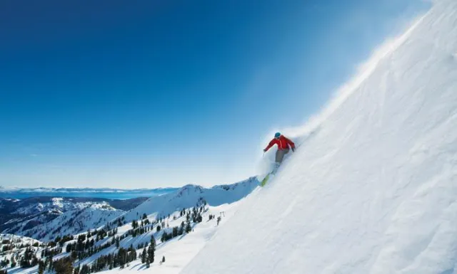Squaw Valley zum besten Skigebiet Nordamerikas gewählt Bild: Squaw Valley zum besten Skigebiet Nordamerikas gewählt