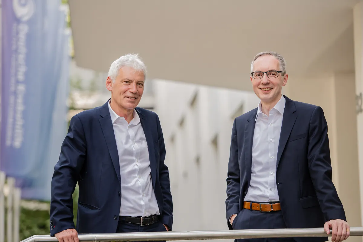 Vorstand der Deutschen Krebshilfe: Gerd Nettekoven (Vorsitzender, links) und Dr. Franz Kohlhuber (© Foto: Regina Brodehser/Deutsche Krebshilfe)