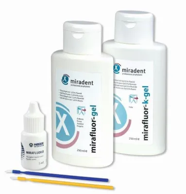 Fluoridierung mit Lack oder Gel? Bild: Fluoridierung mit Lack oder Gel?