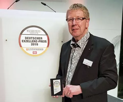 Bild: Fit-A-Seal: Einzige direkte Vor-Ort-Fertigung von Kühlschrankdichtungen bekommt Deutschen Exzellenz-Preis 2019