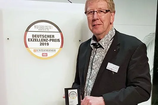 Bild: Fit-A-Seal: Einzige direkte Vor-Ort-Fertigung von Kühlschrankdichtungen bekommt Deutschen Exzellenz-Preis 2019