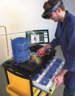 Bild: Fraunhofer IGD - HMI 2017: Intelligenter Werkstattwagen unterstützt Mensch in der Produktion