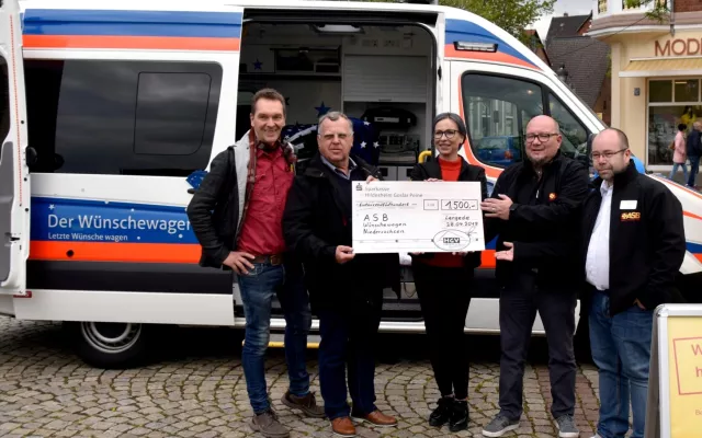 Bild: 1500 Euro für das Peiner Projekt „ASB Wünschewagen“