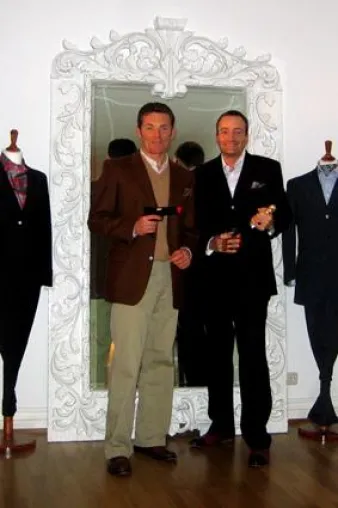007-Gentleman-Training in Frankfurt - "Schießen & Champagner" im Maßatelier Bild: 007-Gentleman-Training in Frankfurt - "Schießen & Champagner" im Maßatelier