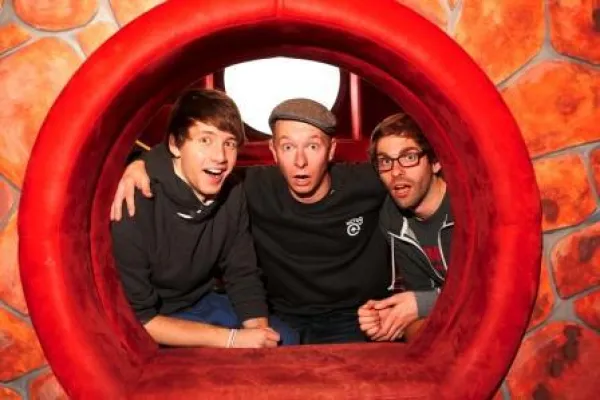 Bild: Hip-Hop auf dem Kreuzfahrtschiff: „Deine Freunde“ entert AIDAsol