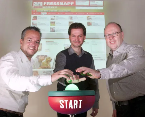 Fressnapf im WorldWideWuff: Start frei für den Online-Shop Bild: Fressnapf im WorldWideWuff: Start frei für den Online-Shop