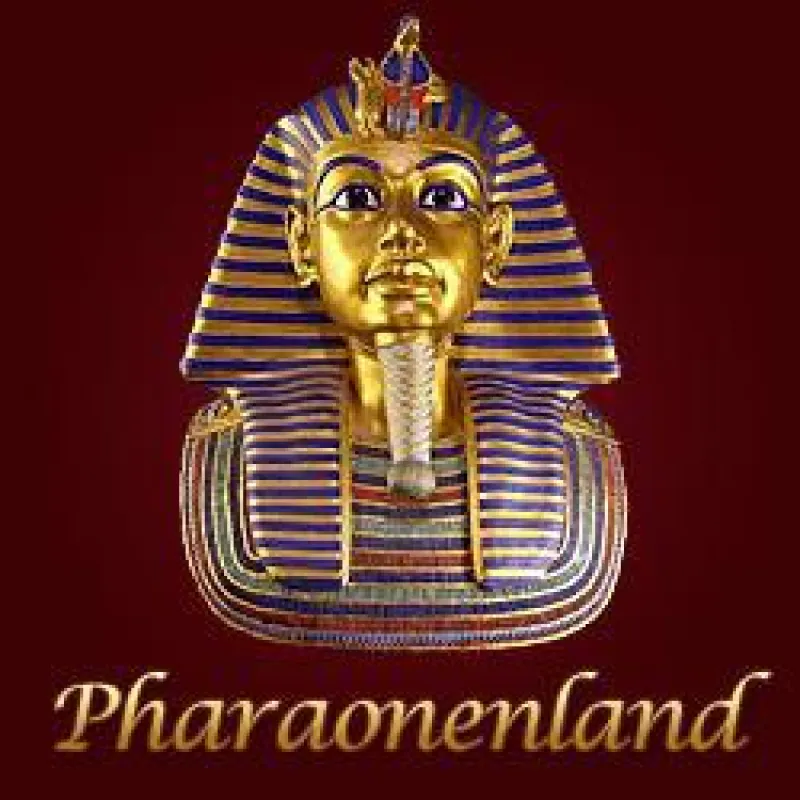 Ägyptische Figuren bei Pharaonenland