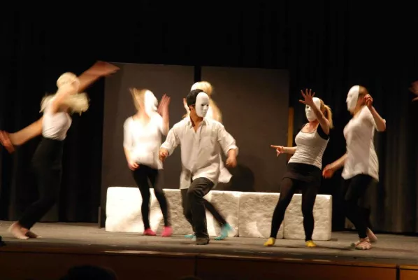 TASK Schauspielschule für Kinder & Jugendliche feiert Premiere in den Hamburger Kammerspielen Bild: TASK Schauspielschule für Kinder & Jugendliche feiert Premiere in den Hamburger Kammerspielen