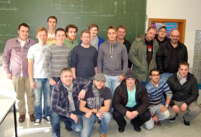 Meisterschule nach dem BZB-DistancE-Learning-Verfahren erfolgreich abgeschlossen Bild: Meisterschule nach dem BZB-DistancE-Learning-Verfahren erfolgreich abgeschlossen