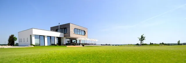 Golf auf modernen neuen Wegen Bild: Golf auf modernen neuen Wegen