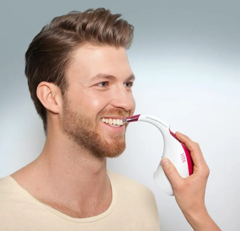 Abb. 1: Das neue VITA Easyshade Advance 4.0