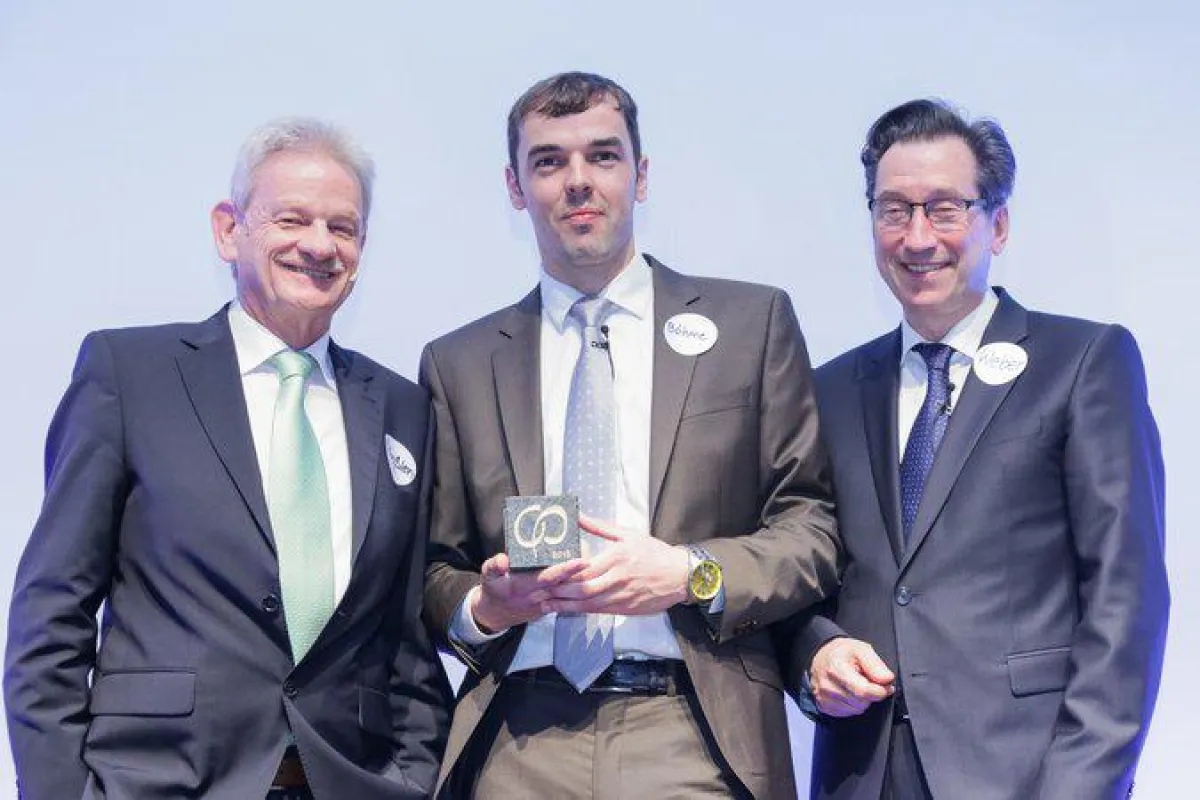 V.l.n.r.: Siegfried Gänßlen, Andy Böhme, Deutsche Lufthansa AG; Prof. Dr. Dr. h.c. Jürgen Weber.