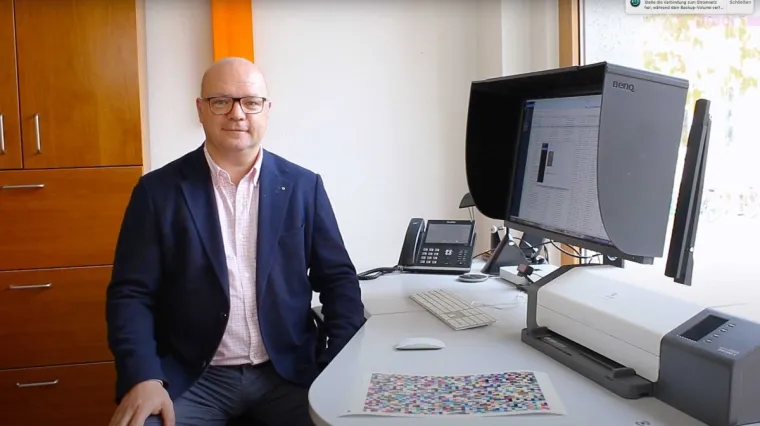 Bild: Proof.de: Neues Farbmessgerät MYIRO-9 von KonicaMinolta im Einsatz