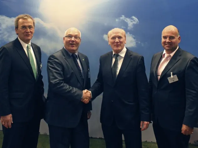 Bild: Kosten-Airbag für steigende Strompreise: Autohäuser setzen auf Photovoltaik