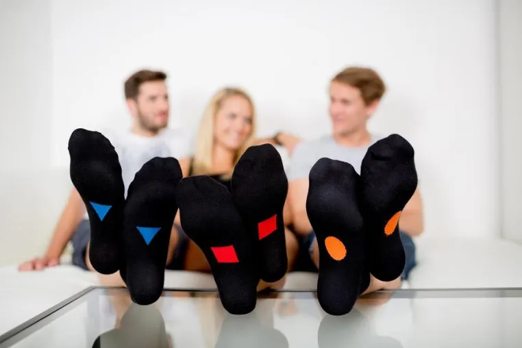 Socken sortieren leicht gemacht - Sockenfirma Symbolsocks feiert 5. Geburtstag und Verkaufsrekord Bild: Socken sortieren leicht gemacht - Sockenfirma Symbolsocks feiert 5. Geburtstag und Verkaufsrekord