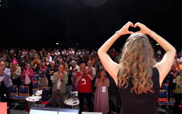 Bild: Daniela Landgraf begeistert über 1.000 Gäste auf der BNI DaKon