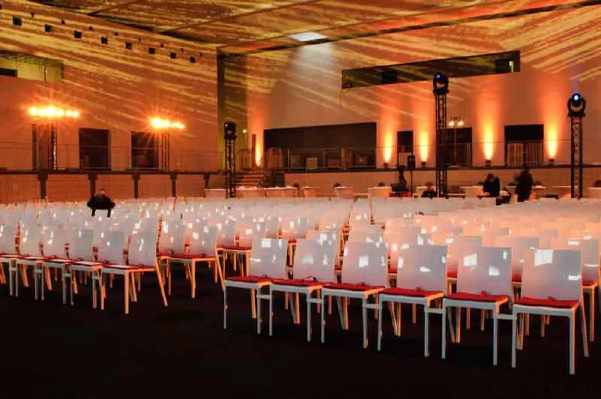 Klassikkonzert im Schwimmbad (Foto: Party Rent)