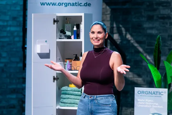 Bild: Berliner Gründerin bei „2 Minuten 2 Millionen“. Emotionaler Zusammenbruch vor laufenden Kameras.