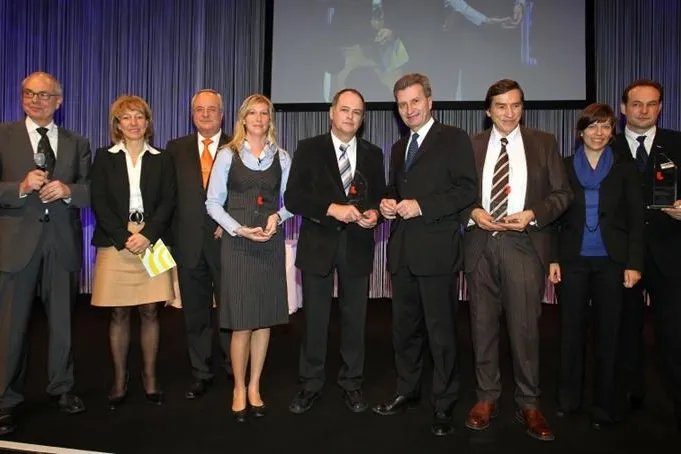Bild: KraftCom erhält den Gastro-Innovationspreis für das Energiemanagement Hotelnet-EM auf der INTERGASTRA 2010.
