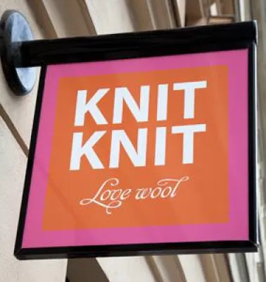 Bild: KNIT KNIT liebt Wolle - Neues Label für besonderes Strickdesign und exklusive Wolle startet in Berlin