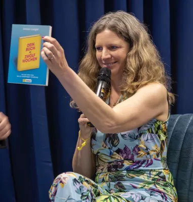 Bild: Mehr Sichtbarkeit gewünscht? Ein eigenes Expertenbuch ist ein guter Weg dafür