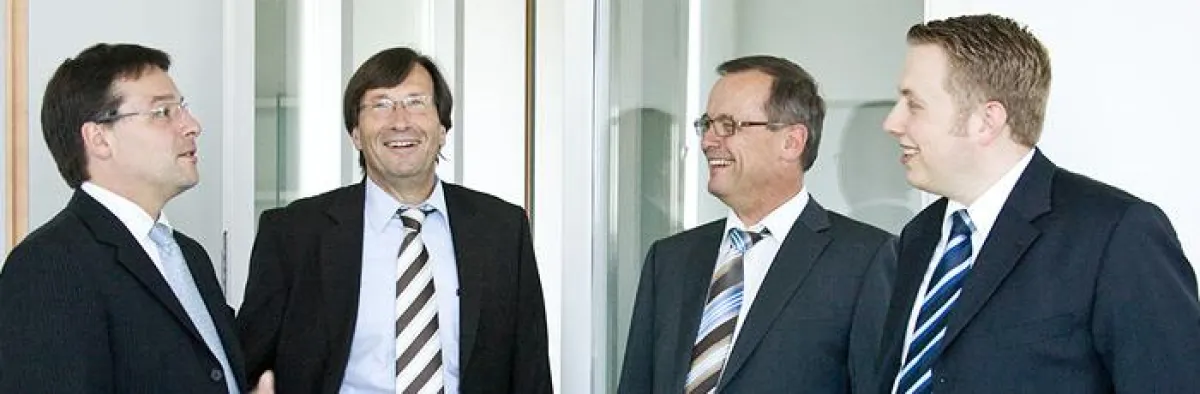 Dr. Stoll und Kollegen zu Rechtsschutzversicherungen.