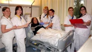 Bild: Pflegeschüler leiten Krankenhausstationen