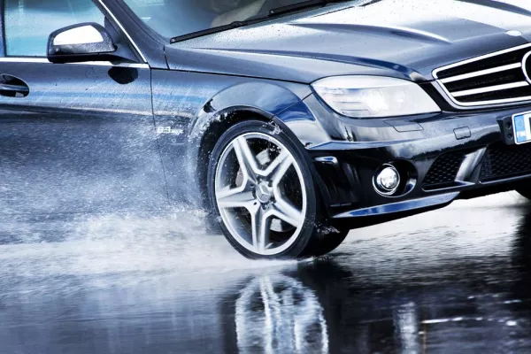 Bild: Nokian-Reifen ist Testsieger im Sommerreifen-Test 2012 von Auto Bild, Auto Zeitung und gute Fahrt